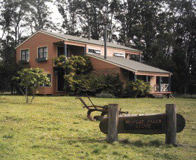 Moffat Falls Lodge And Cottages - Accommodation Southport 0