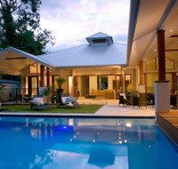 Pearl on Newell Beach - Southport Accommodation