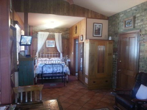 Eagle Foundry B & B - Accommodation Southport 4
