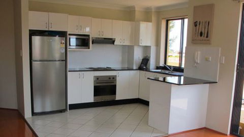 Short-Term Apartment Rentals - Southport Accommodation 2