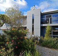 Barrakee Beach House - Southport Accommodation