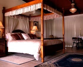 Between Waters B And B - Accommodation Southport 0