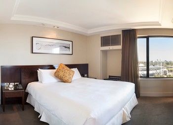 Pullman Melbourne On The Park - Accommodation Southport 7