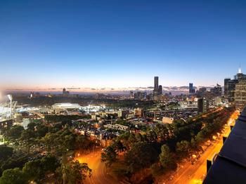 Pullman Melbourne On The Park - Accommodation Southport 28