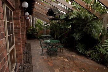 Bell Motel - Accommodation Southport 5