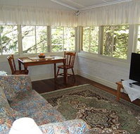 Whispering Pines Chalet amp Cottages - Southport Accommodation