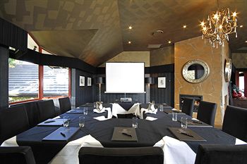 Echoes Boutique Hotel And Restaurant - Accommodation Southport 1