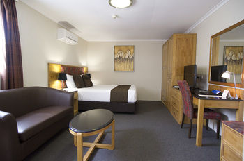 Noah's Mid City Motor Inn - Accommodation Southport 1