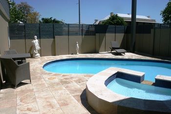 Noah's Mid City Motor Inn - Accommodation Southport 5