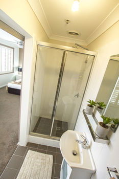 Sinclairs Bondi - Southport Accommodation 7