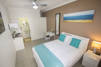Sinclairs Bondi - Southport Accommodation 9