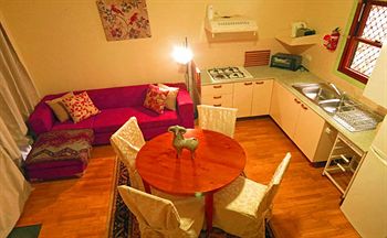 Barrington Wilderness Cedar Lodge Accommodation - Southport Accommodation 7