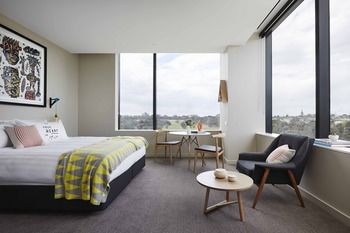 Art Series - The Larwill Studio - Southport Accommodation 24