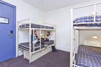 Melbourne VIC Accommodation Southport