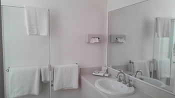Branxton House Motel, Hunter Valley - Accommodation Southport 10