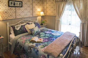 The Heart Of Emerald Bed & Breakfast - Accommodation Southport 5