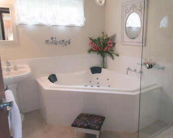 The Heart Of Emerald Bed & Breakfast - Accommodation Southport 14