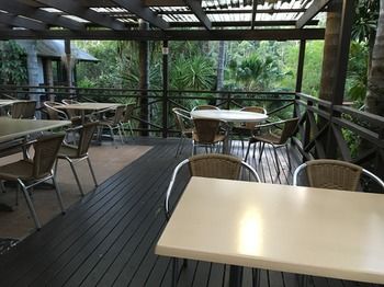 Avoca Beach Hotel & Resort - Southport Accommodation 8
