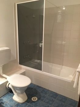 Avoca Beach Hotel & Resort - Southport Accommodation 10
