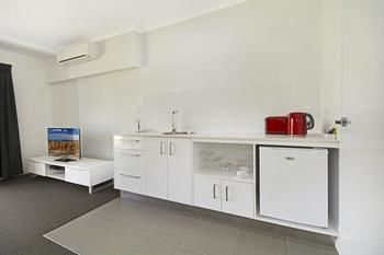 Cooroy Luxury Motel Apartments Noosa - Southport Accommodation 14