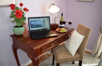 Cutmore Cottages - Bagala Bungalow - Accommodation Southport 1