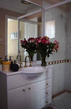 Cutmore Cottages - Bagala Bungalow - Accommodation Southport 11