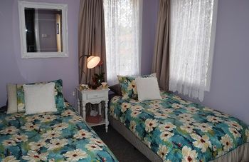 Cutmore Cottages - Bagala Bungalow - Accommodation Southport 32