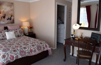 Cutmore Cottages - Bagala Bungalow - Accommodation Southport 34