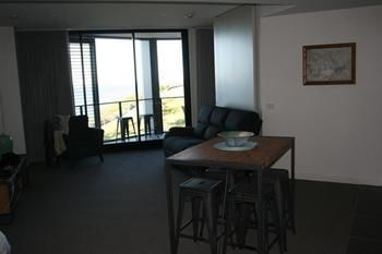 Apartment On King Street - Southport Accommodation 8