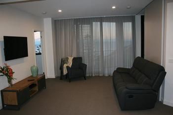 Apartment On King Street - Southport Accommodation 13