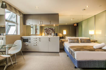 Comfy Kew Apartments - Accommodation Southport 2
