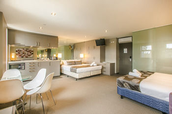 Comfy Kew Apartments - Accommodation Southport 4