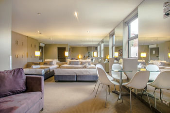 Comfy Kew Apartments - Accommodation Southport 8