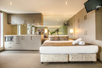 Comfy Kew Apartments - Accommodation Southport 11