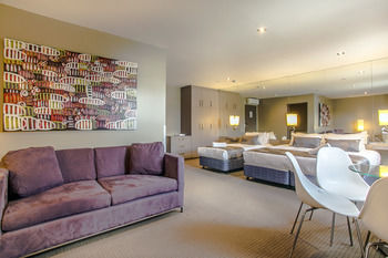 Comfy Kew Apartments - Accommodation Southport 18