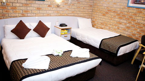 BEST WESTERN Kennedy Drive Motel - Southport Accommodation 9