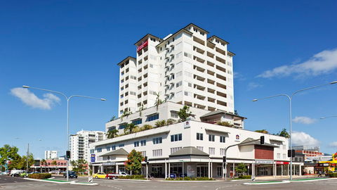 BEST WESTERN PLUS Cairns Central Apartments - Southport Accommodation 3