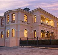 Roxburgh House Apartments - Southport Accommodation