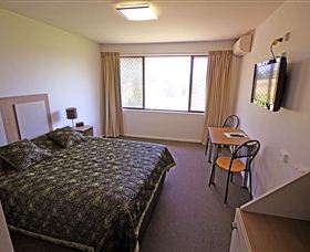 Mornington Inn Hotel Motel - The - Accommodation Southport 2