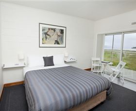 Hotel Bruny - Southport Accommodation 0