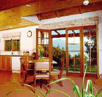 Otago Cottage - Southport Accommodation