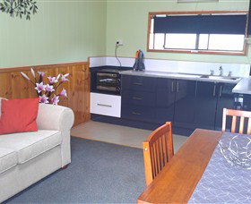 Hobart Cabins And Cottages - Accommodation Southport 4