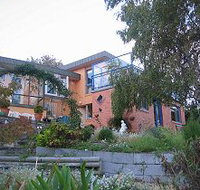 Alexanders Airport Accommodation - Southport Accommodation
