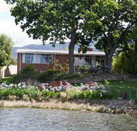 Waterside Accommodation - Derwent Hideaway - Southport Accommodation