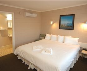 Edgewater - Southport Accommodation 8