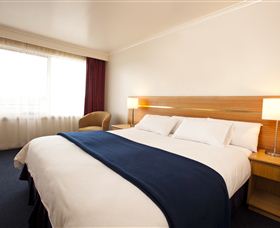 Edgewater - Southport Accommodation 7
