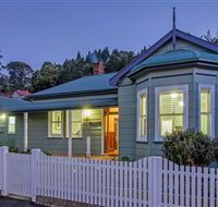 Mt Lyell Anchorage - Southport Accommodation