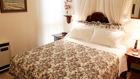 Forlonge Bed & Breakfast - Accommodation Southport 4