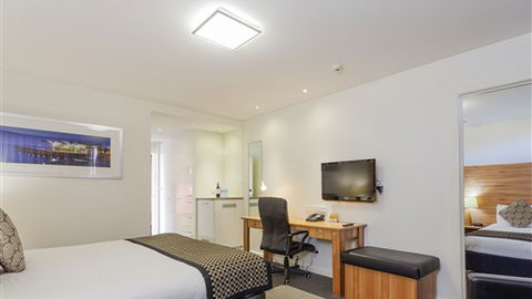 Quality Hotel Bayside Geelong - Southport Accommodation 2