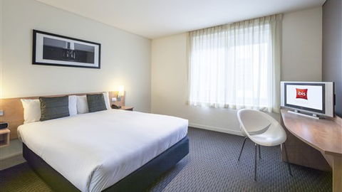Ibis Melbourne Hotel And Apartments - Southport Accommodation 0